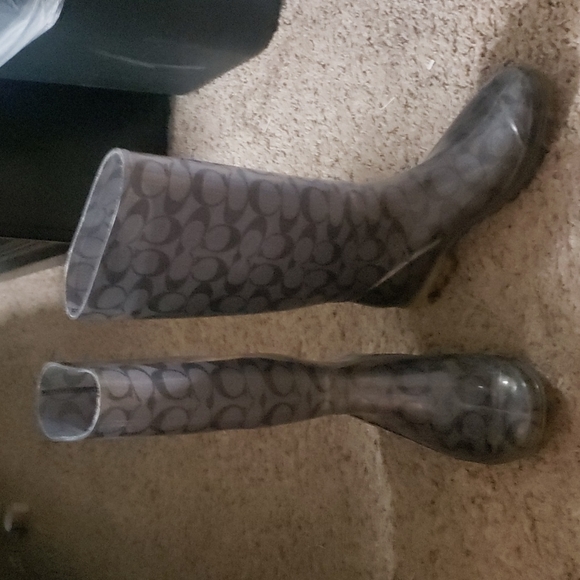 Boots - Picture 1 of 2